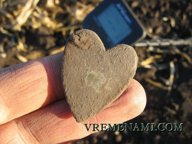 сердце из бронзы
